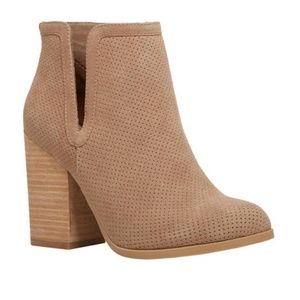 call it spring ulerien tan heeled booties